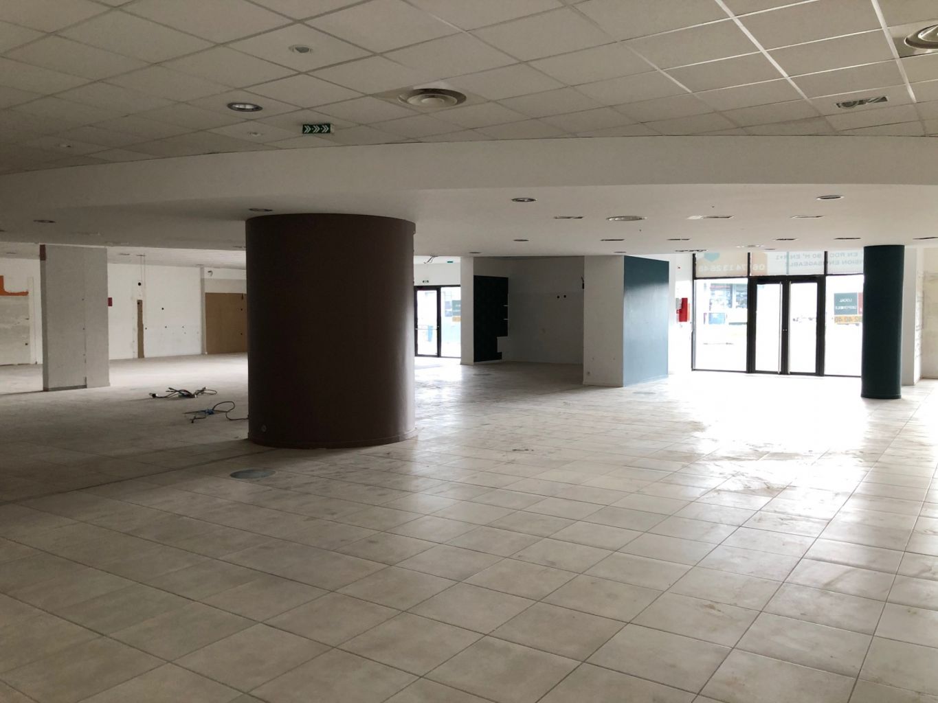 A VENDRE – LOCAL COMMERCIAL – 762 M² – LANESTER