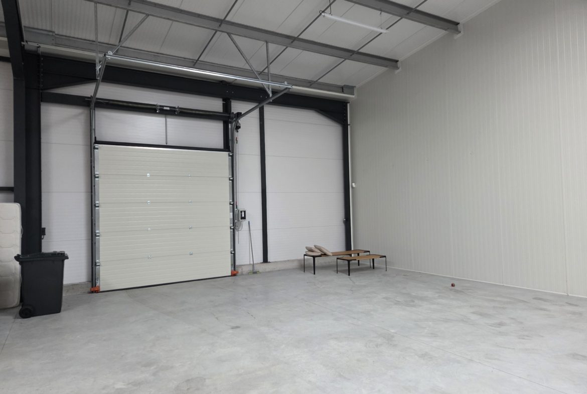 bzh-entreprise-et-commerce-local-activite-plougoumelen-location (1)