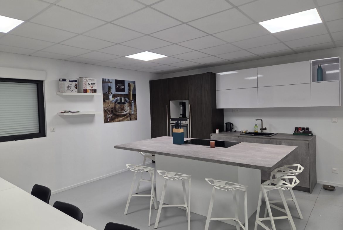 bzh-entreprise-et-commerce-local-activite-plougoumelen-location (2)