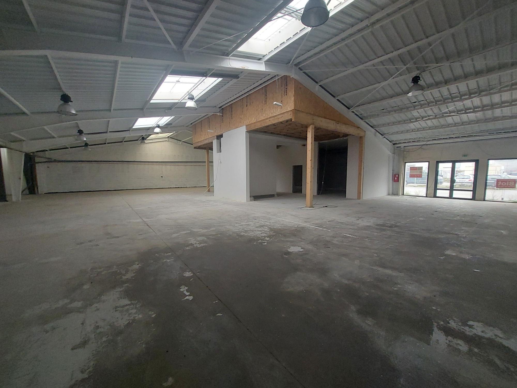 bzh-entreprise-et-commerce-local-activite-caudan (1)