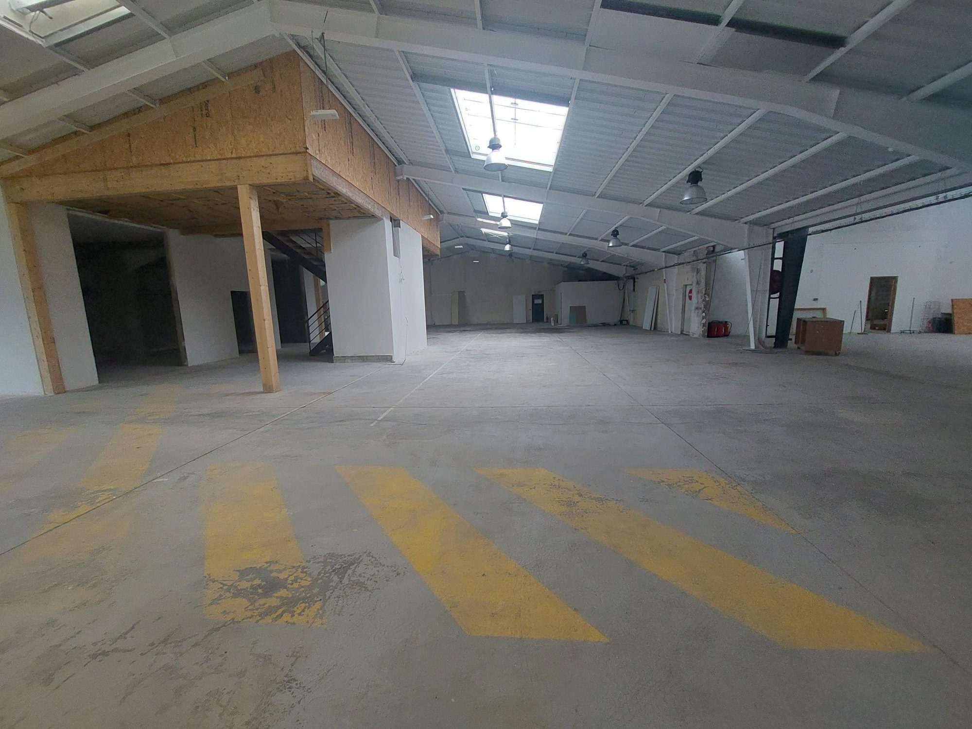 bzh-entreprise-et-commerce-local-activite-caudan (2)