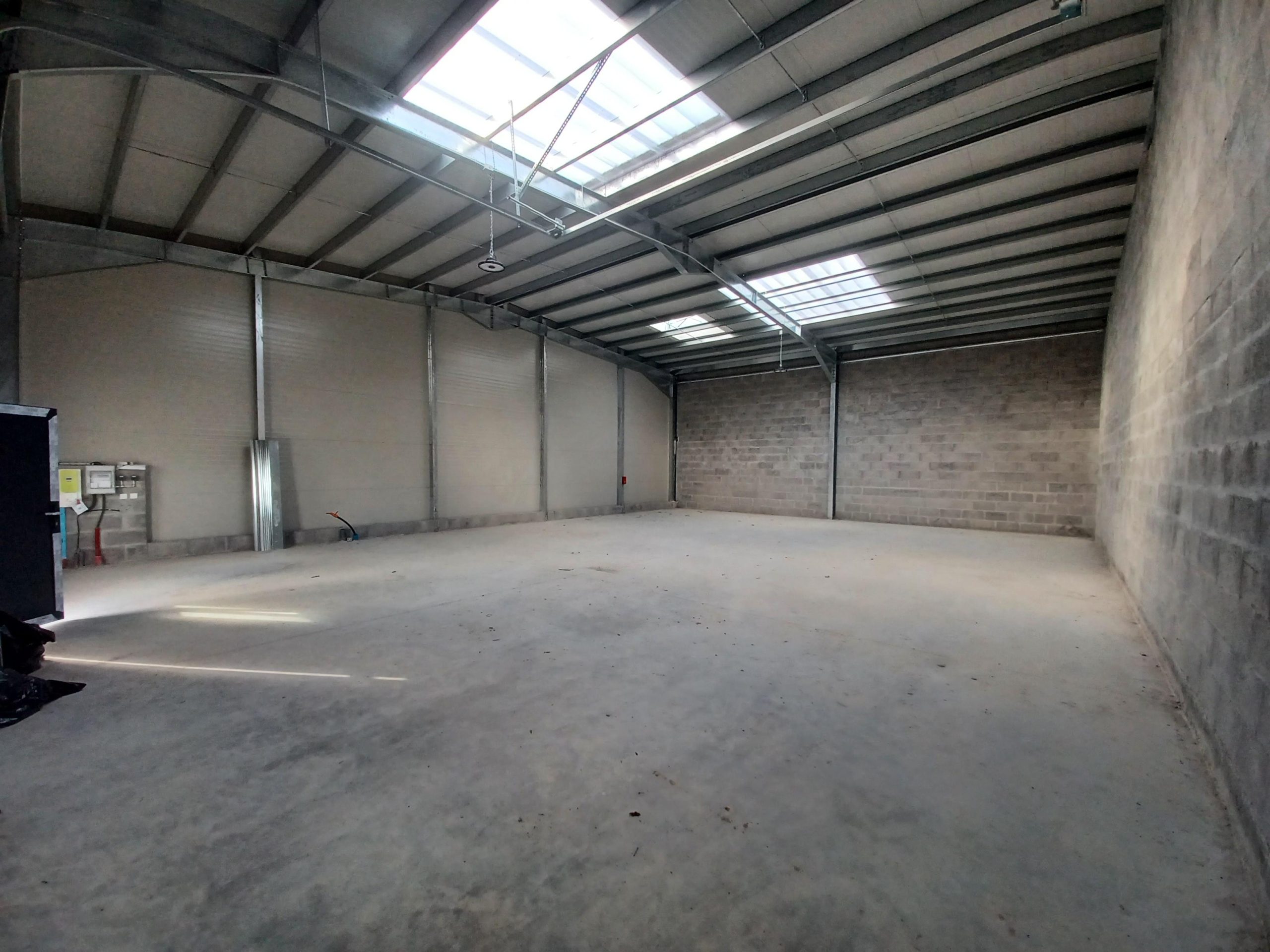 bzh-entreprise-et-commerce-local-activite-vente-ploemeur (2)