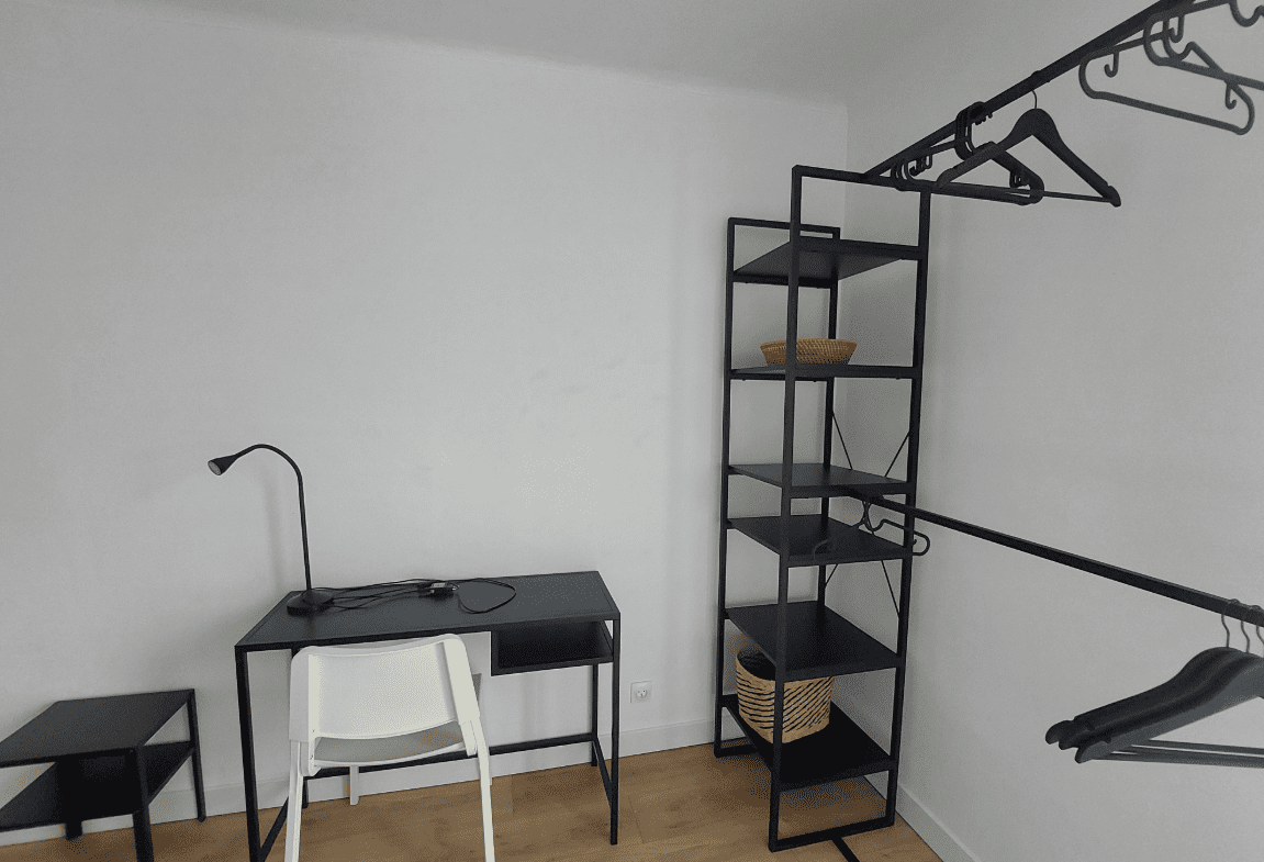 A LOUER – CHAMBRE MEUBLEE BAIL A l’ANNEE – 9.13 m² – VANNES