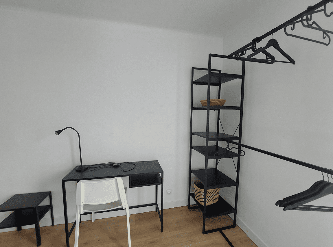 4 A LOUER – CHAMBRE MEUBLEE BAIL A l’ANNEE – 9.13 m² – VANNES