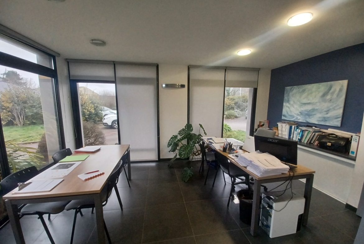 A VENDRE – BUREAUX de 79 m² – SECTEUR LORIENT