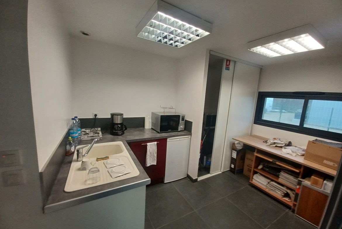 A VENDRE – BUREAUX de 79 m² – SECTEUR LORIENT