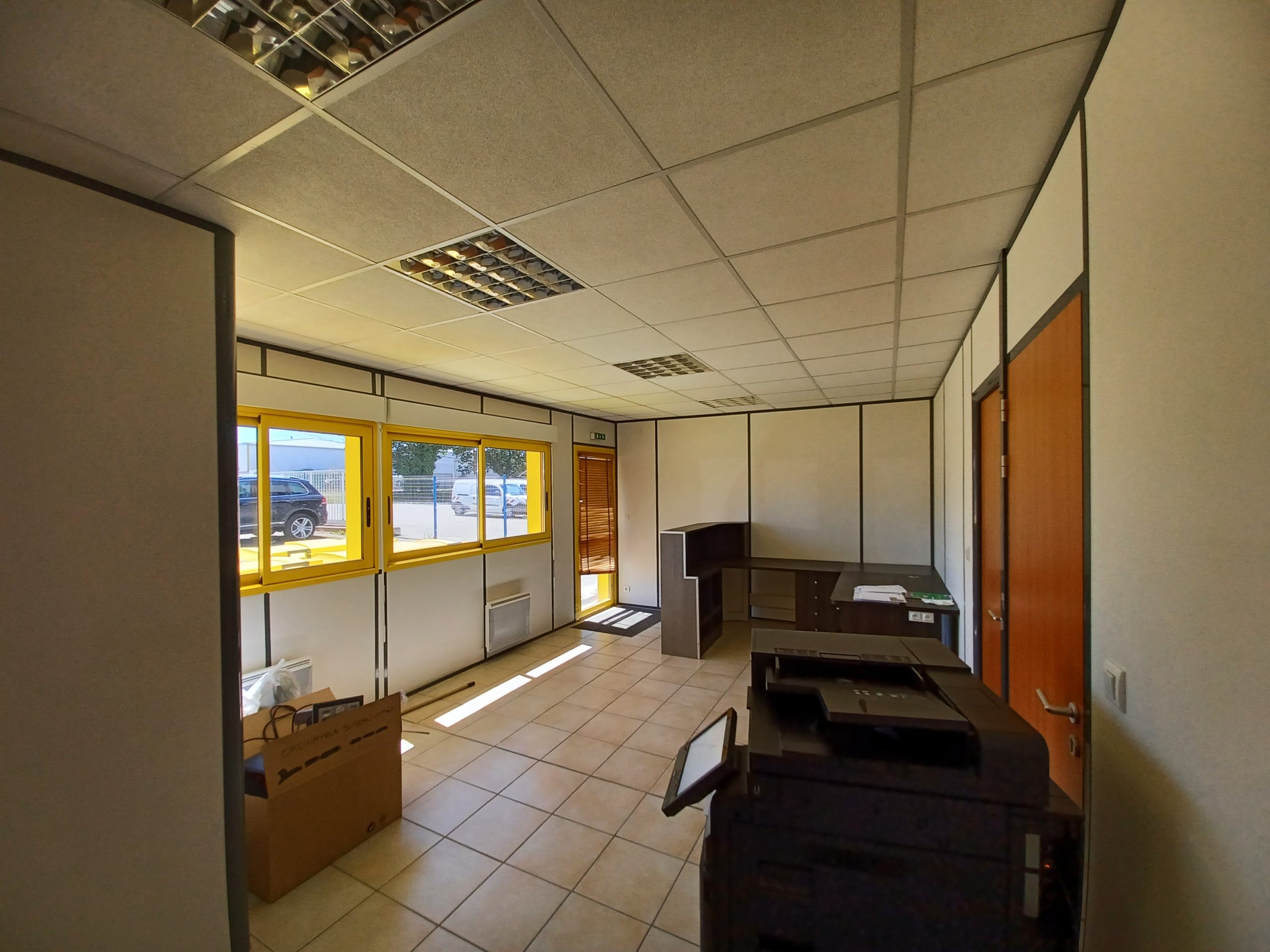 bzh-entreprise-et-commerce-local-activite-caudan (4)