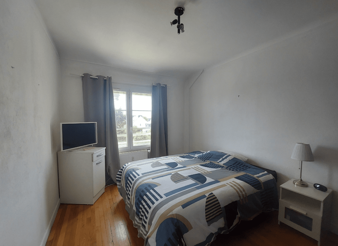 10 A LOUER – T4 MEUBLE – 90.84 m² – VANNES