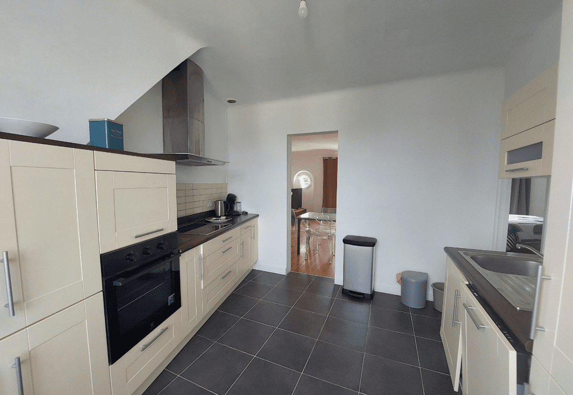 A LOUER – T4 MEUBLE – 90.84 m² – VANNES