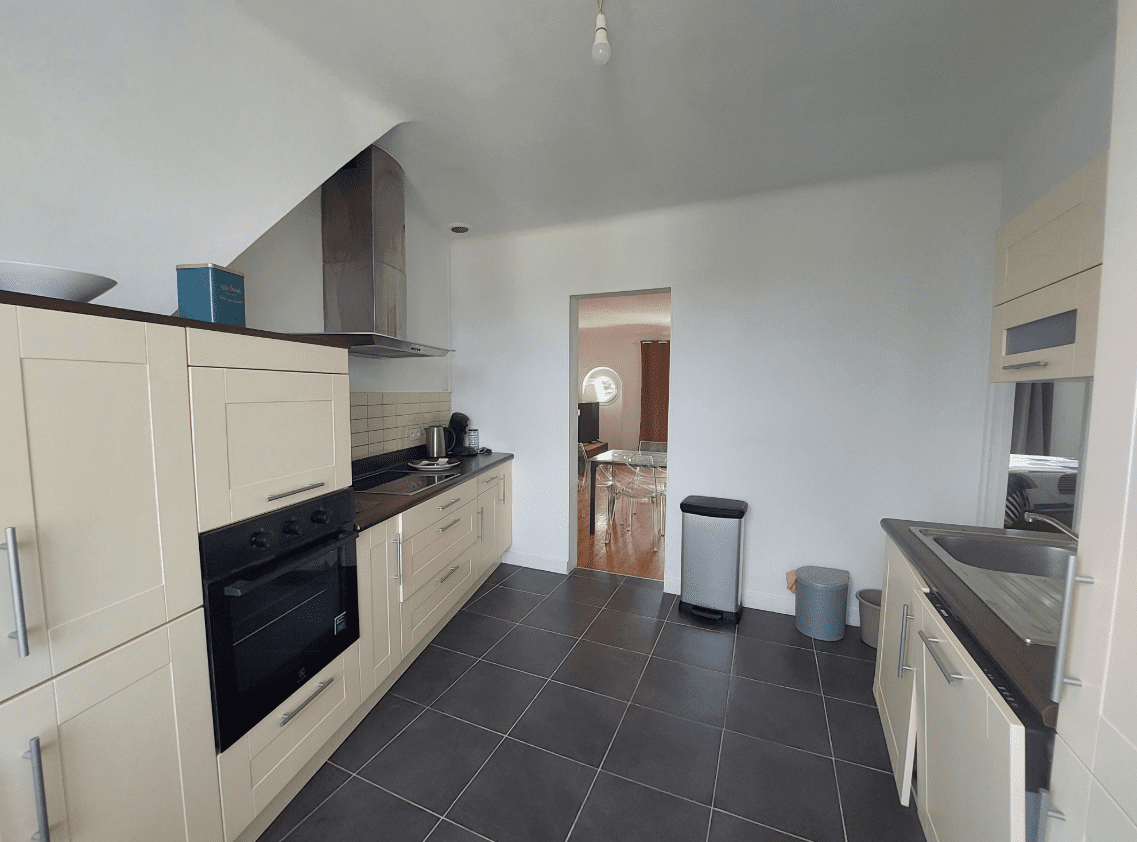 5 A LOUER – T4 MEUBLE – 90.84 m² – VANNES