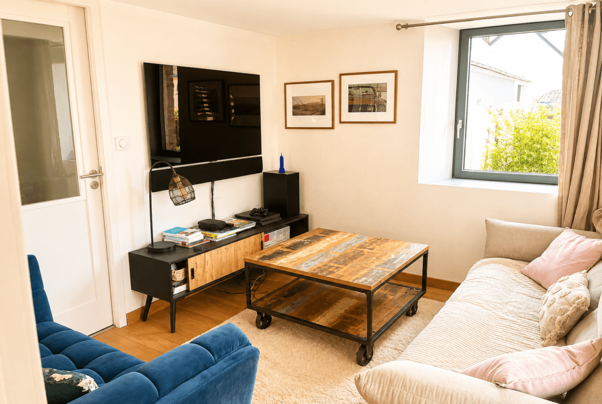 Maison Saint Ave 10 pièce(s) – coeur de bourg – charme – double garage