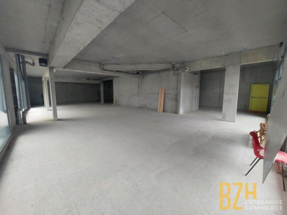 A VENDRE – LOCAL COMMERCIAL 220 m² – SECTEUR LORIENT