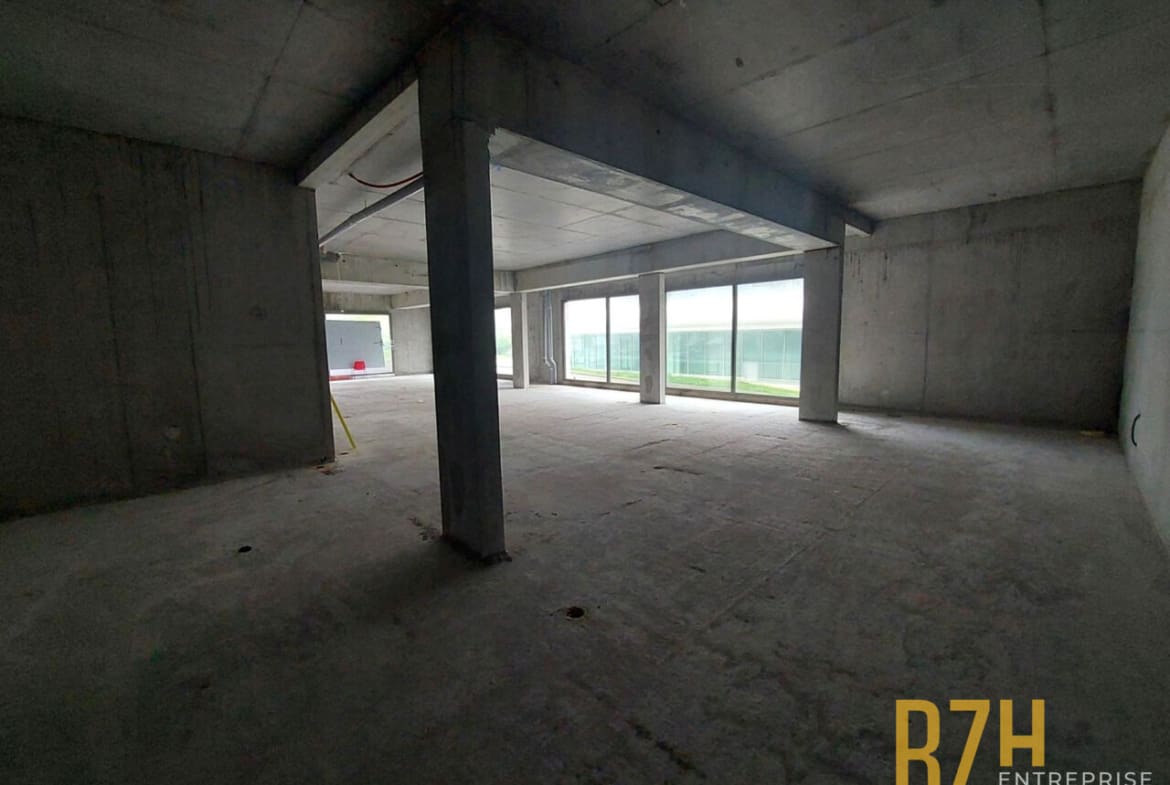 A VENDRE – LOCAL COMMERCIAL 220 m² – SECTEUR LORIENT