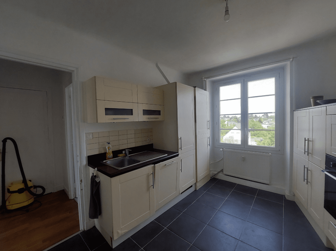 6 A LOUER – T4 MEUBLE – 90.84 m² – VANNES