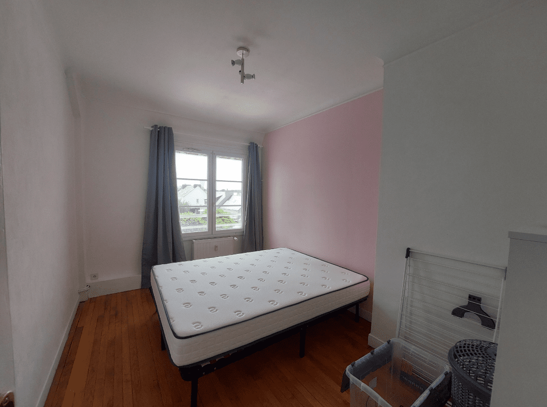 7 A LOUER – T4 MEUBLE – 90.84 m² – VANNES
