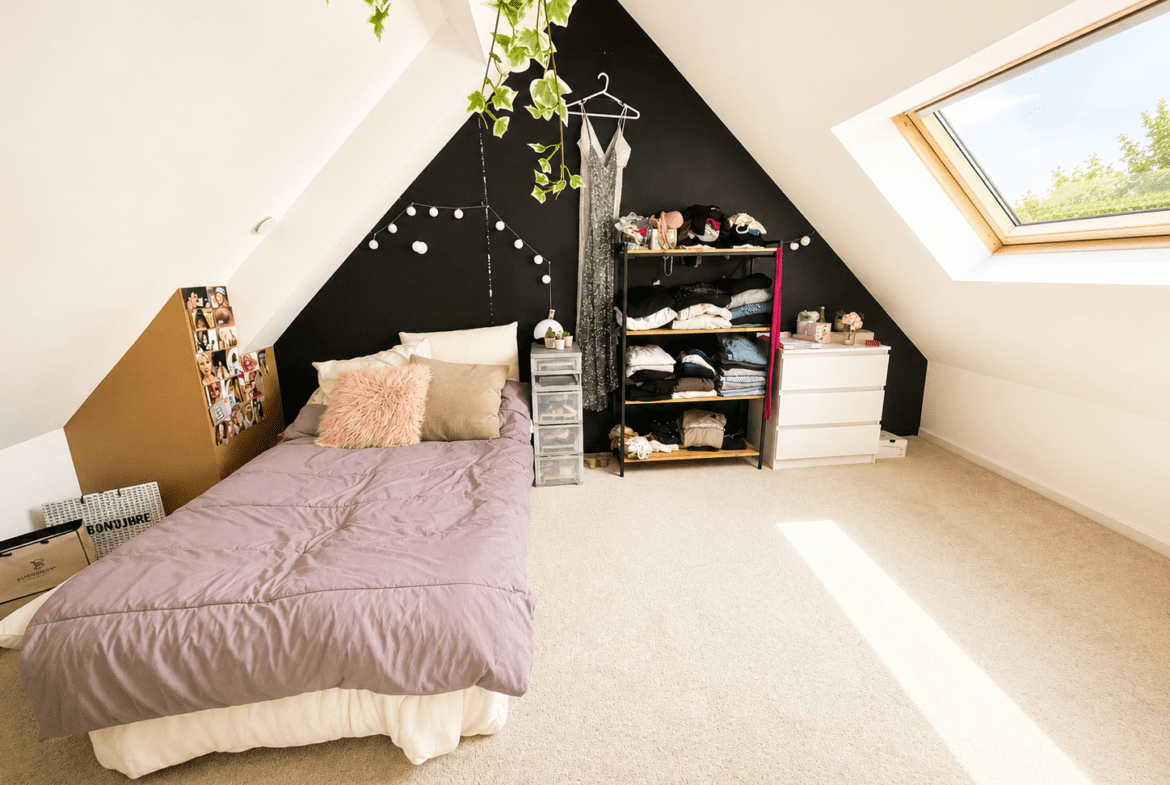 Maison Saint Ave 10 pièce(s) – coeur de bourg – charme – double garage