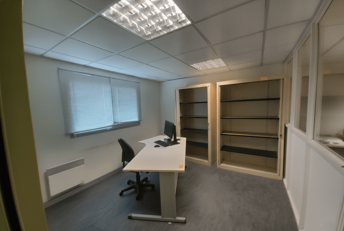 A LOUER – BUREAUX – 95 m²