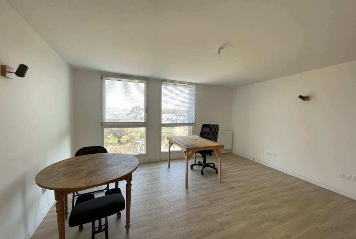 A LOUER – BUREAU 18 m² – SECTEUR LORIENT