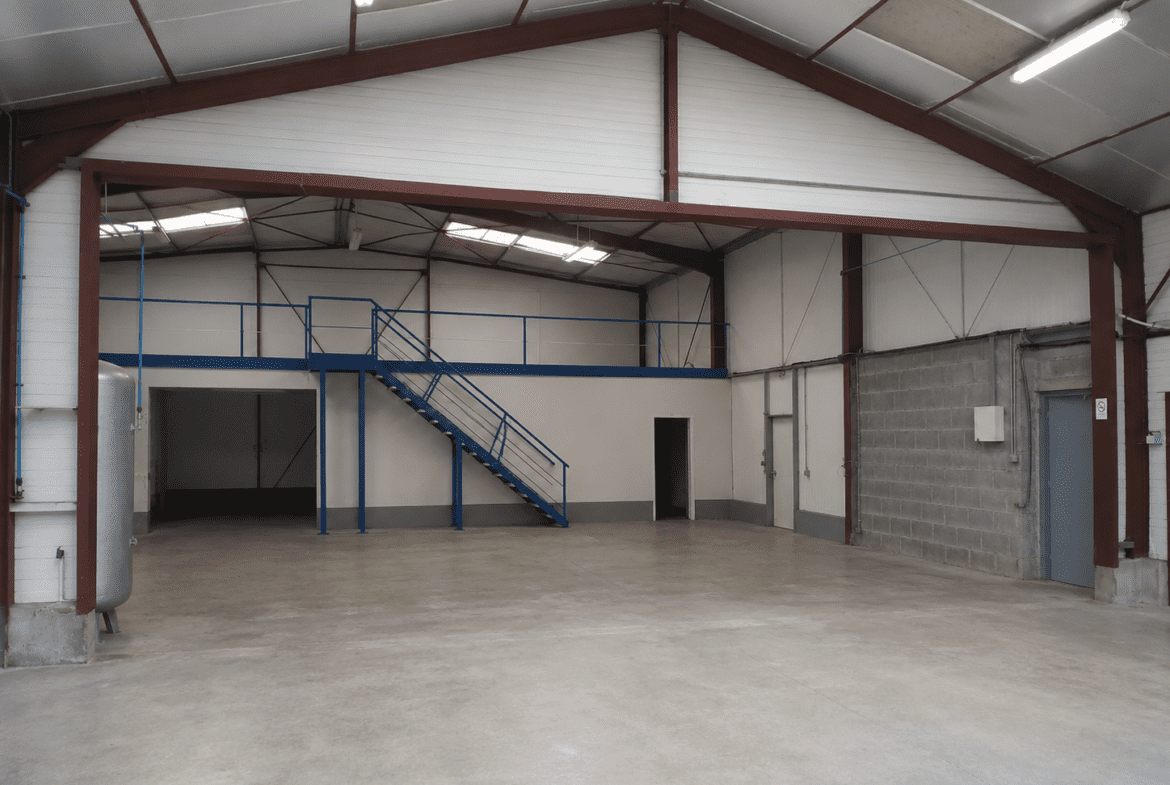 A LOUER – Local d’activité 500 m² – BAUD (56)