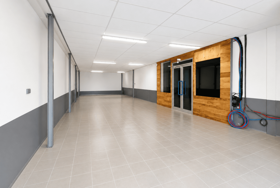 A LOUER – Local d’activité 210 m² – VANNES NORD