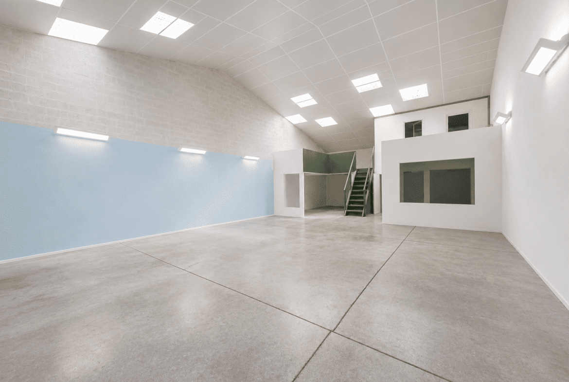 A LOUER – LOCAL D’ACTIVITE DE 180 M² – VANNES
