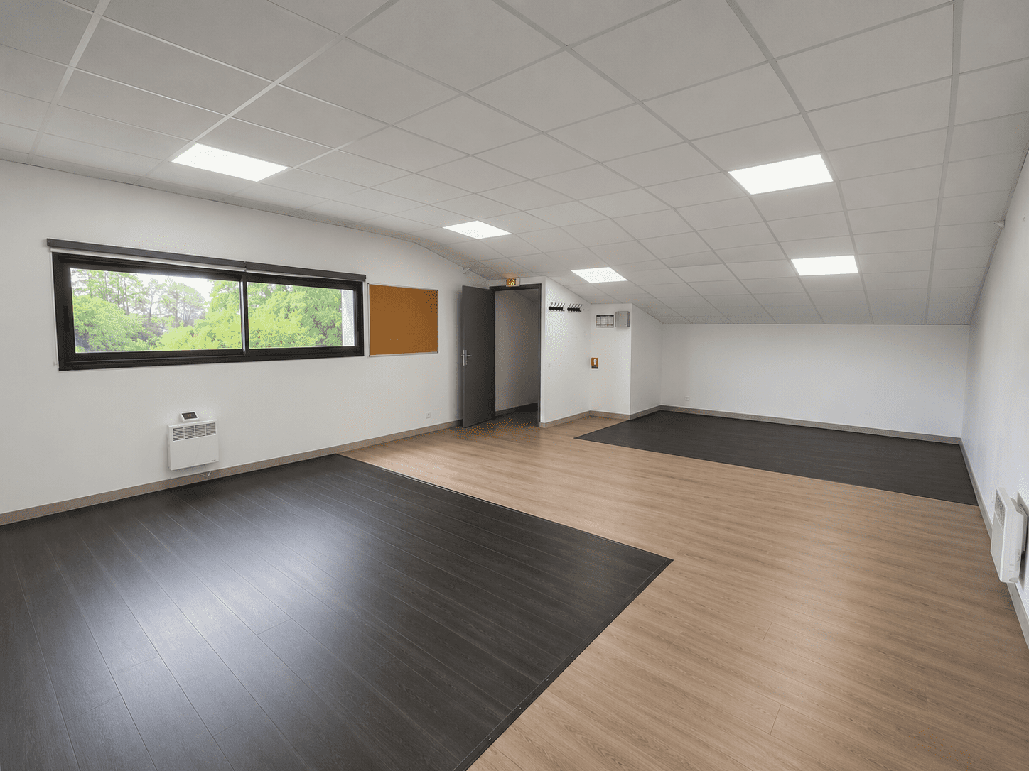 bzh-entreprise-et-commerce-local-activite-a-louer-vannes (3) A LOUER – Local d’activité 210 m² – VANNES NORD