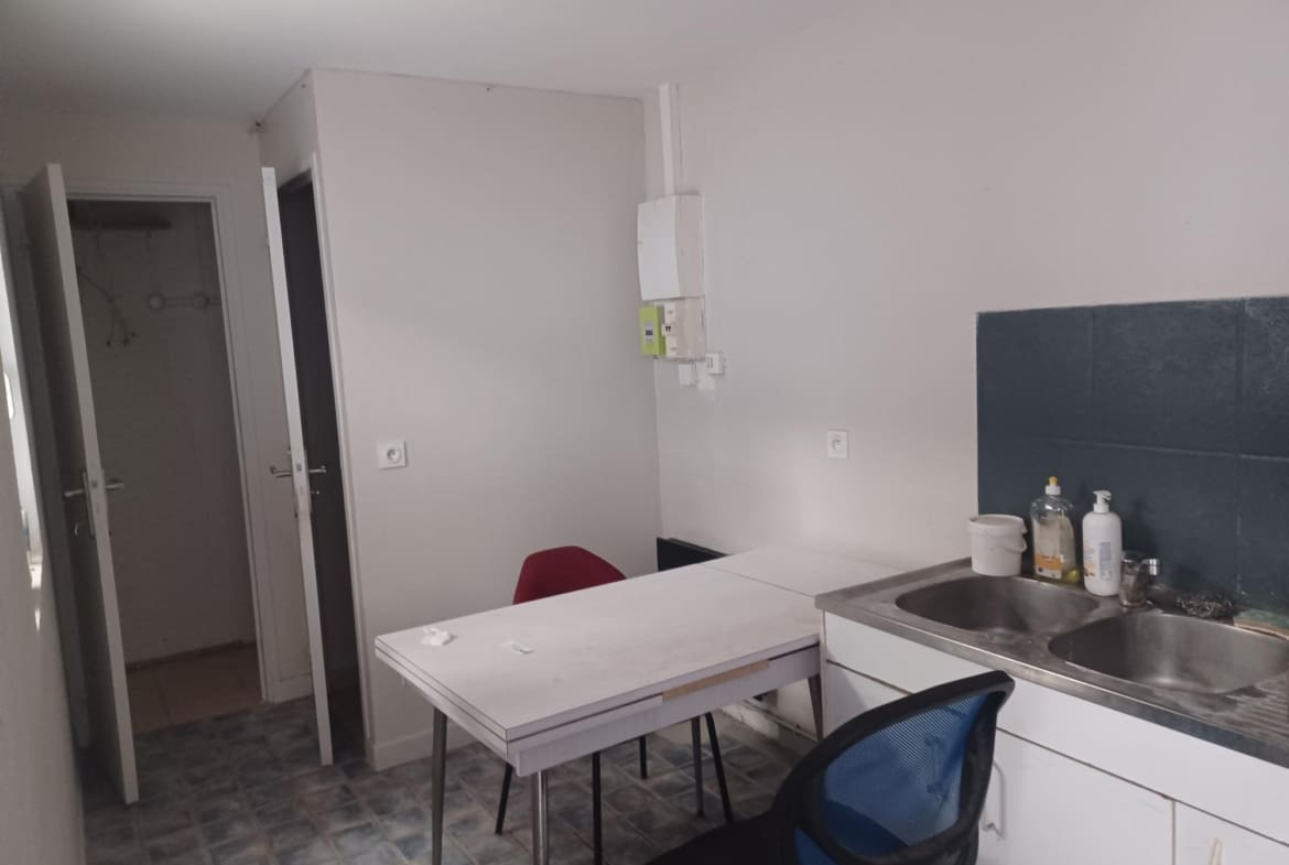 A VENDRE – LOCAL D’ACTIVITE – 250 m²