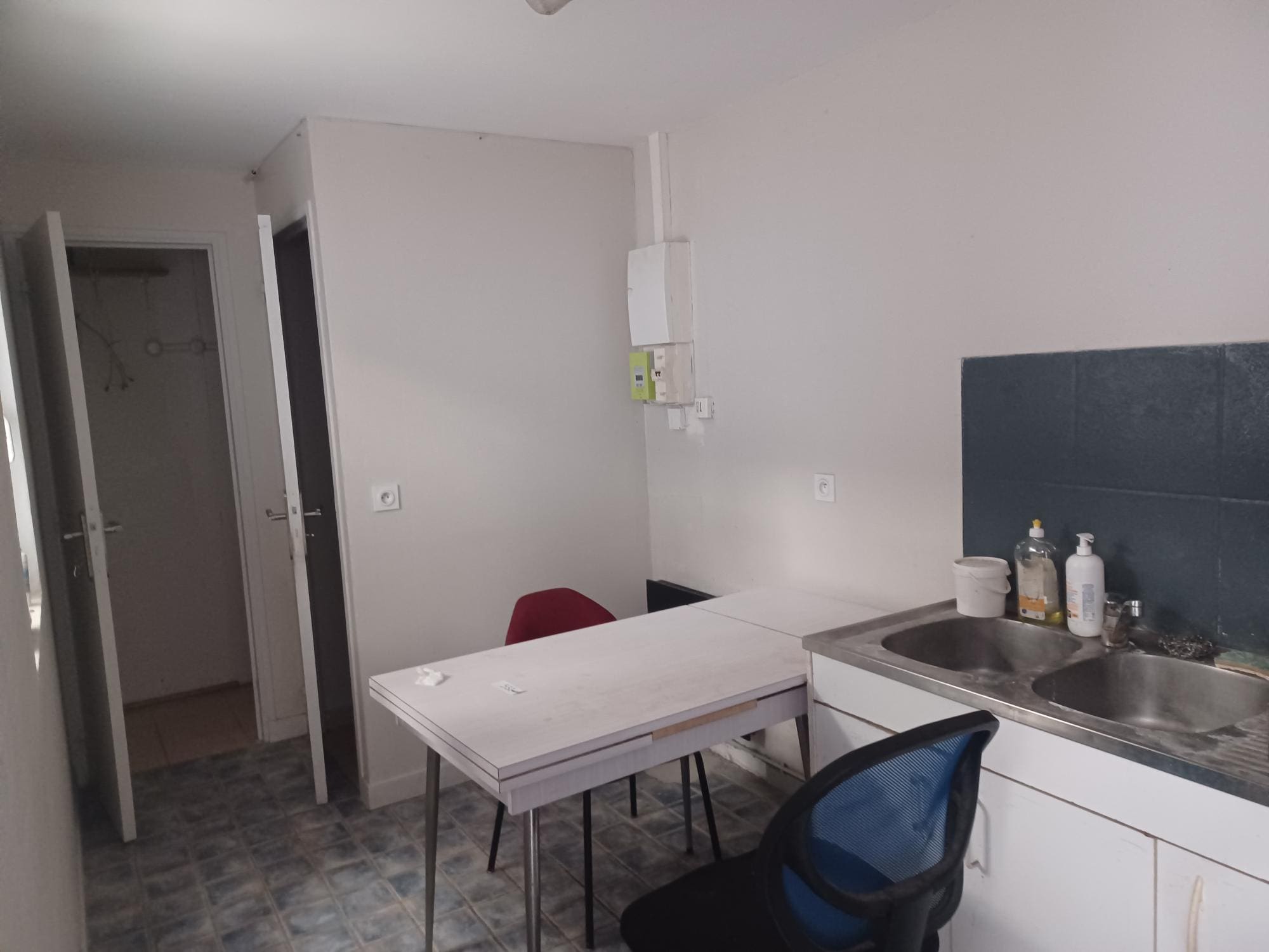 bzh-entreprise-et-commerce-local-activite-a-vendre-merlevenez (1) A VENDRE – LOCAL D’ACTIVITE – 250 m²