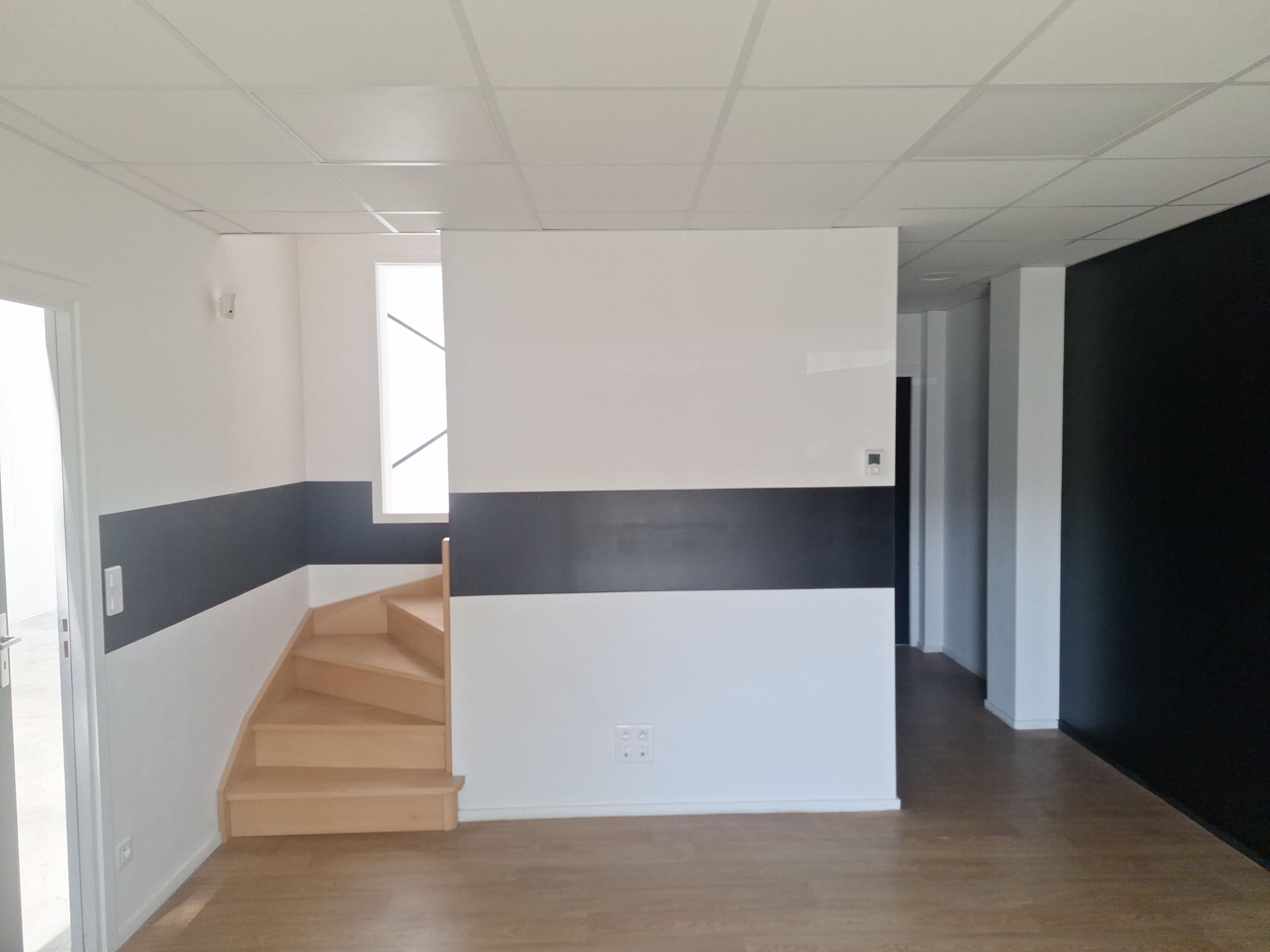 bzh-entreprise-et-commerce-local-activite-auray (2) A LOUER – LOCAL D’ACTIVITE DE 100 m² – SECTEUR AURAY
