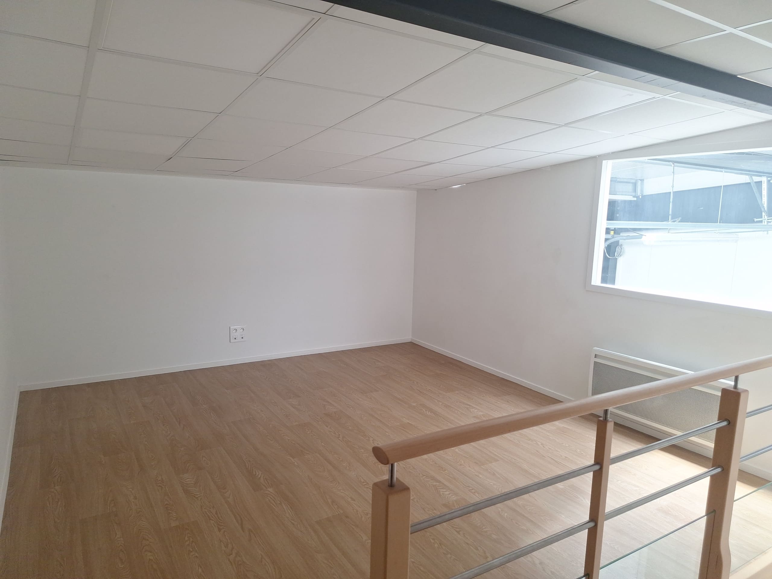 bzh-entreprise-et-commerce-local-activite-auray (5) A LOUER – LOCAL D’ACTIVITE DE 100 m² – SECTEUR AURAY