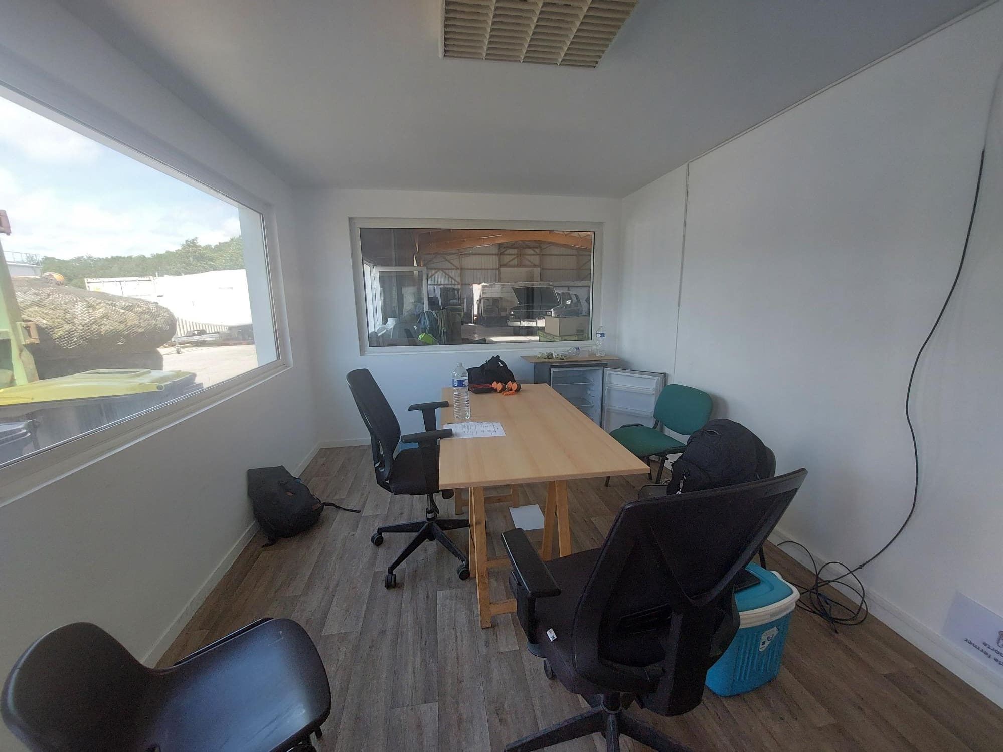 bzh-entreprise-et-commerce-local-activite-landevant- (1) A LOUER – LOCAL D ACTIVITE 500 m² – SECTEUR LORIENT