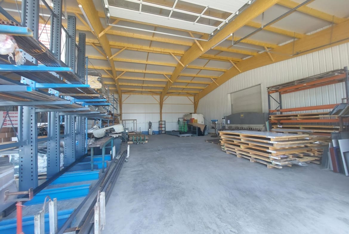 A louer – Local d’activité 550 m² – Secteur Lorient