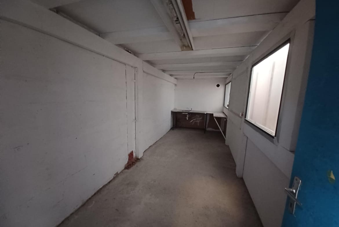 A VENDRE – LOCAL D’ACTIVITE – 220 m²