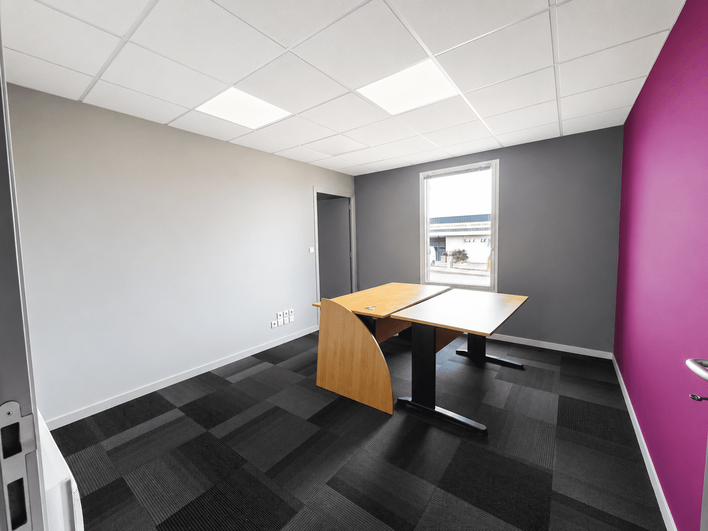 bzh-entreprise-et-commerce-local-ploermel (3) A LOUER – Bureaux plain-pied normes PMR PLOERMEL