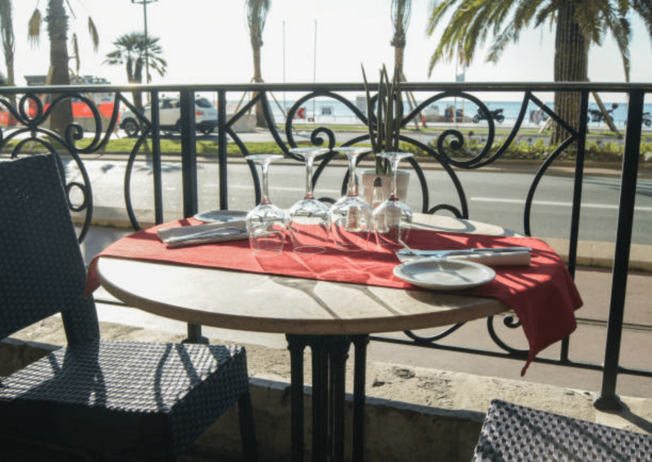 bzh-entreprise-et-commerce-restaurant-bar-brasserie-a-vendre-morbihan A VENDRE – BORD DE MER (44) – RESTAURANT BISTROT CLÉ EN MAIN – EMPLACEMENT N°1