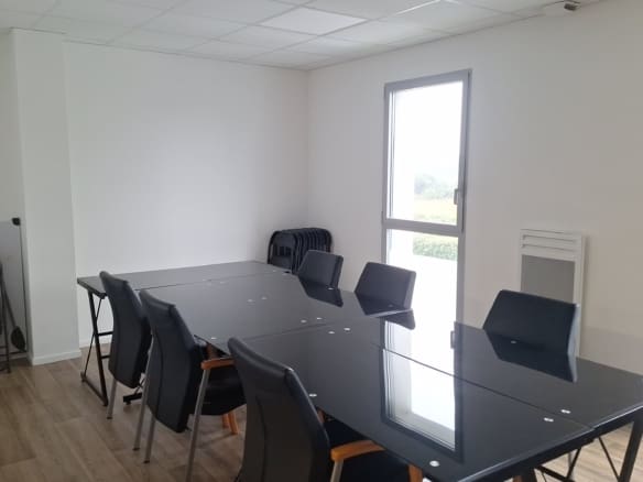 A VENDRE – Bureaux 61 m² – AURAY