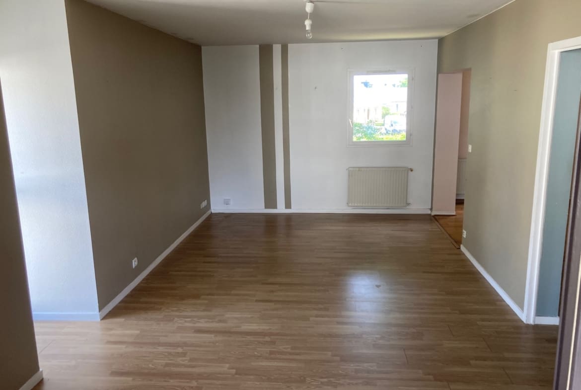 Appartement Vannes 5 pièce(s) 77 m² carrez – 96m² au sol terrasse – parking – Conleau – calme