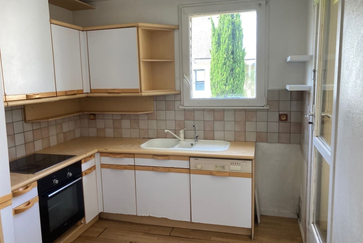 Appartement Vannes 5 pièce(s) 77 m² carrez – 96m² au sol terrasse – parking – Conleau – calme