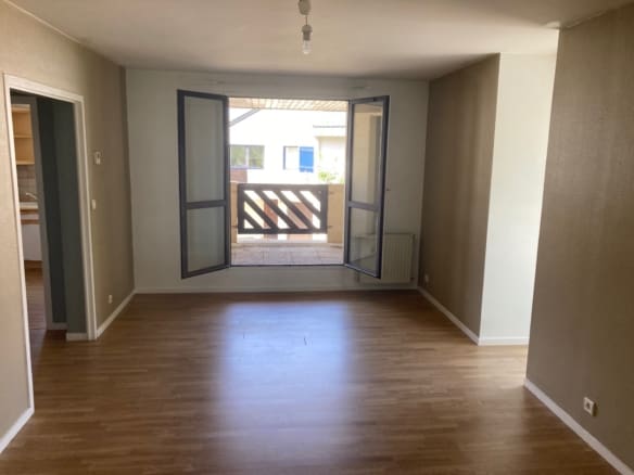 Appartement Vannes 5 pièce(s) 77 m² carrez – 96m² au sol terrasse – parking – Conleau – calme