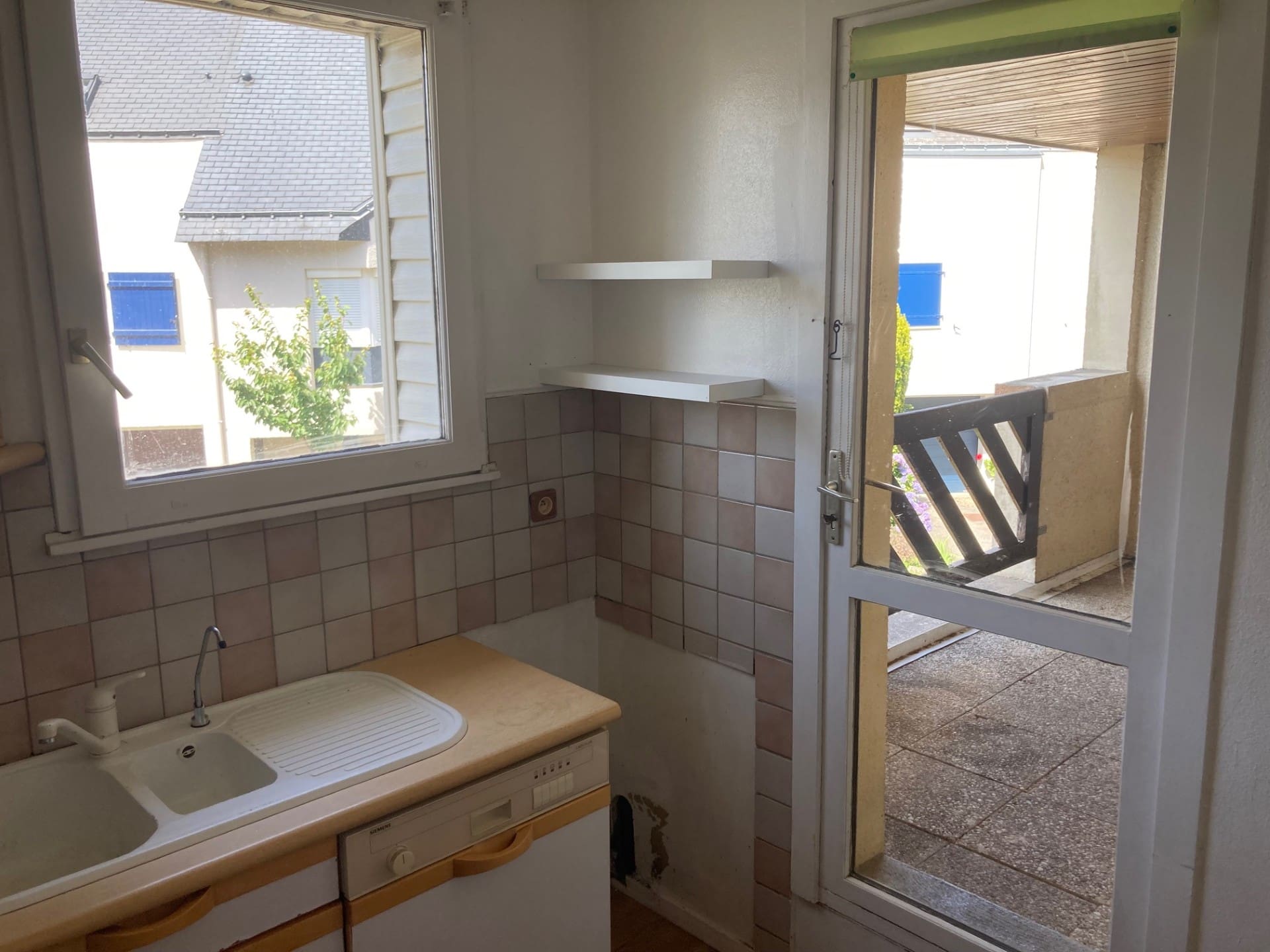 bzh-habitation-appartement-a-vendre-vannes (12) Appartement Vannes 5 pièce(s) 77 m² carrez – 96m² au sol terrasse – parking – Conleau – calme