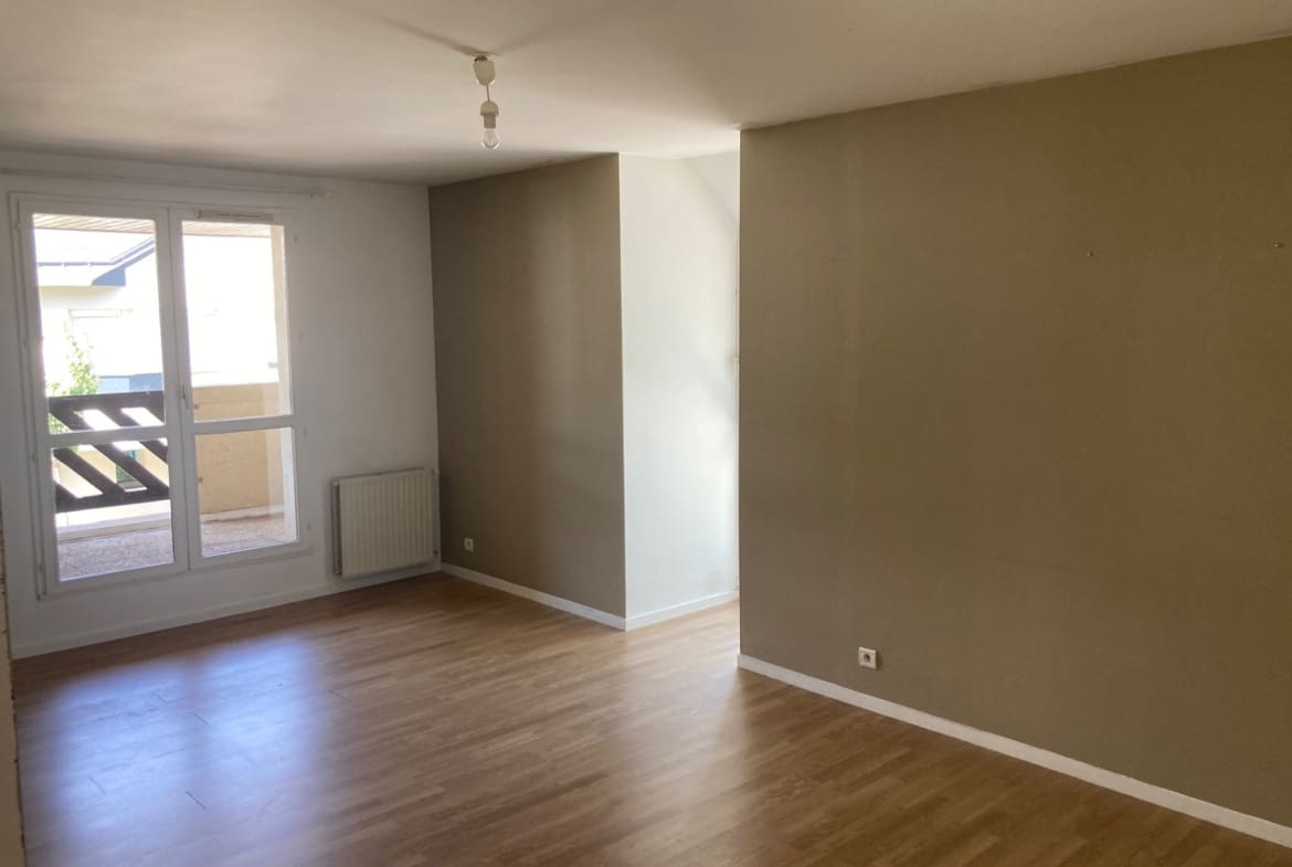 Appartement Vannes 5 pièce(s) 77 m² carrez – 96m² au sol terrasse – parking – Conleau – calme