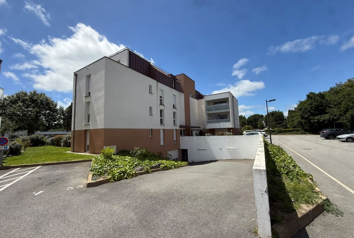 Appartement Plescop 2 pièce(s) 47.09 m² – ascenseur – terrasse et parking