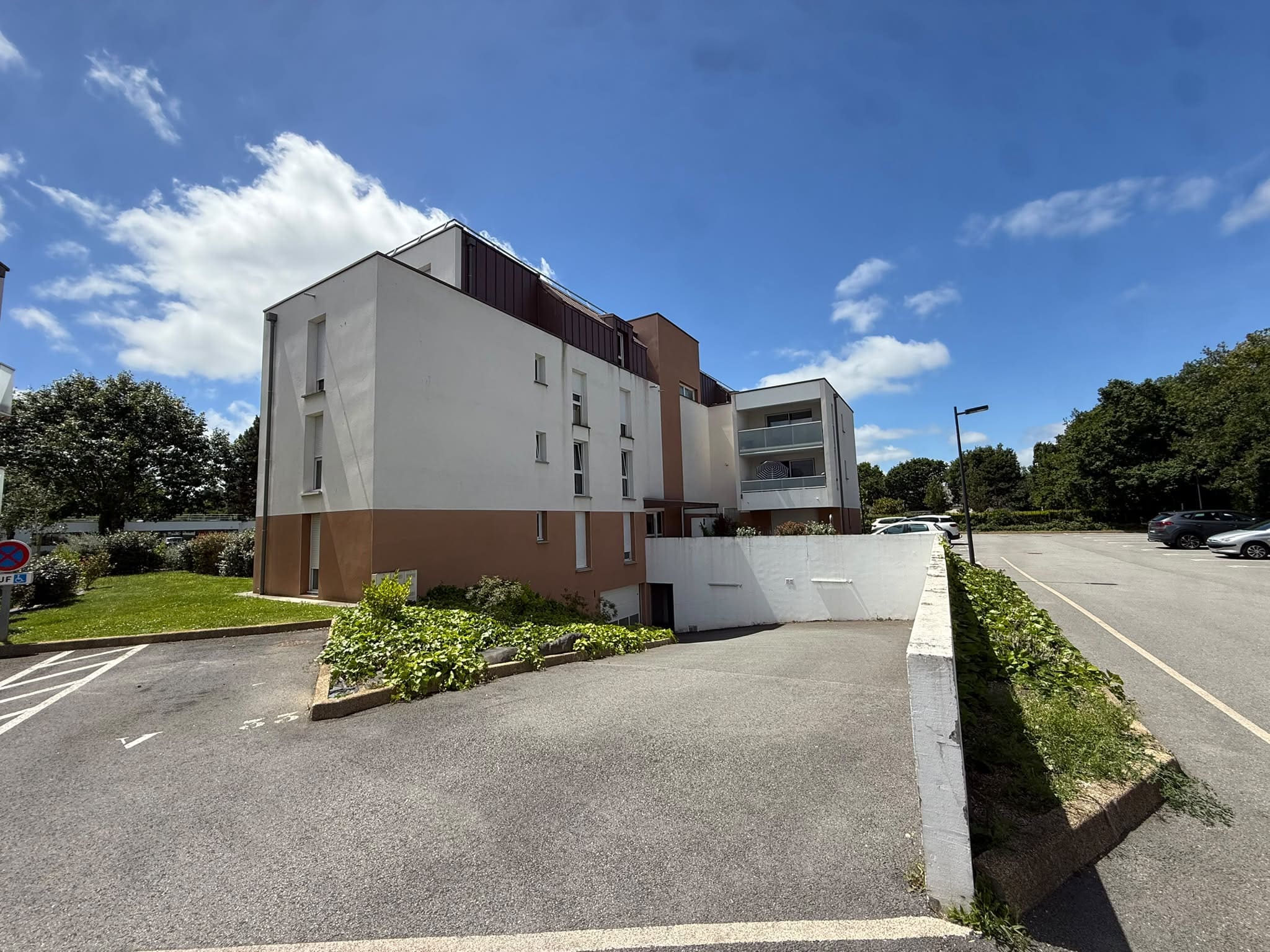 bzh-habitation-appartement-vente-plescop (1) Appartement Plescop 2 pièce(s) 47.09 m² – ascenseur – terrasse et parking