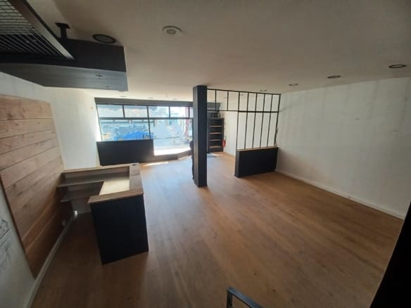 A LOUER – LOCAL COMMERCIAL 133 m² – LORIENT