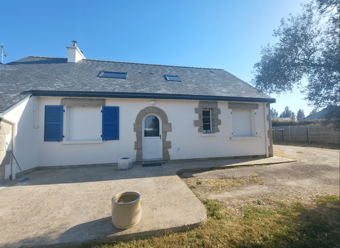 1 A LOUER – MAISON F6 – 115.69 m² – AMBON
