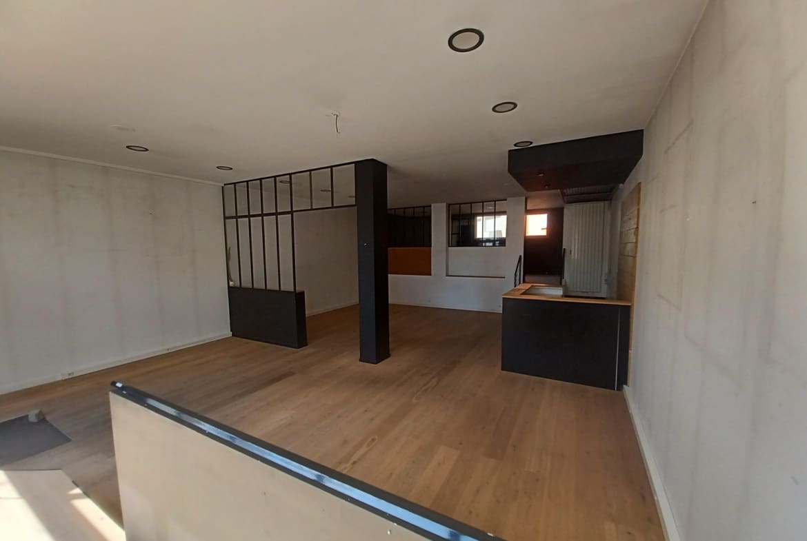 A LOUER – LOCAL COMMERCIAL 133 m² – LORIENT
