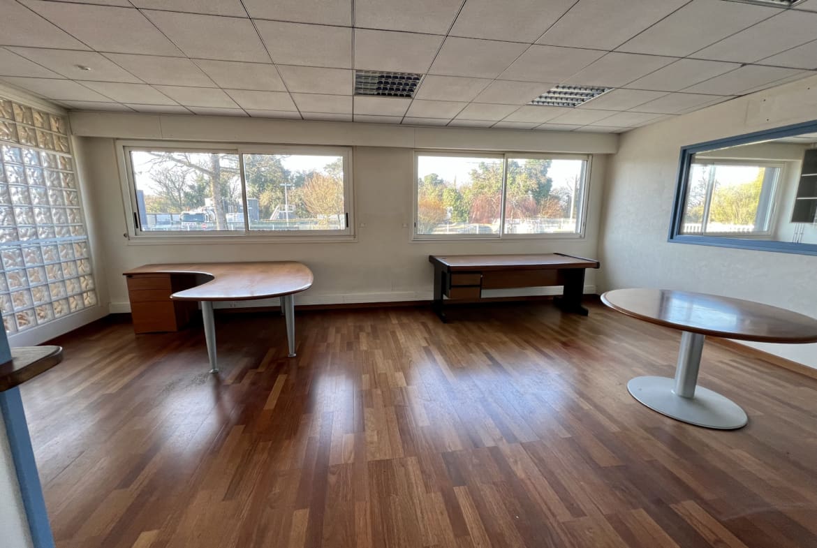 A LOUER – BUREAUX 120 m² – SECTEUR LORIENT