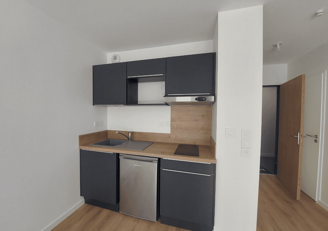 A LOUER – T2 NON MEUBLE – 42.19 m² – THEIX NOYALO