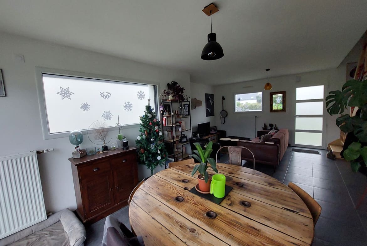 A LOUER – MAISON F 5 – 101.6 m² – SURZUR
