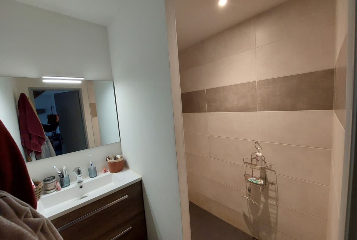 A LOUER – MAISON F 5 – 101.6 m² – SURZUR